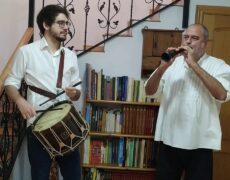 Descubre la magia de la dolçaina i tabal en tu viaje por la música valenciana