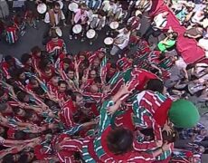 Descubre la fascinante muixeranga: tradición, música y turismo en Valencia