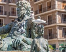 Descubre el auténtico sabor de Valencia: turismo y viaje para probar el delicioso Agua de Valencia