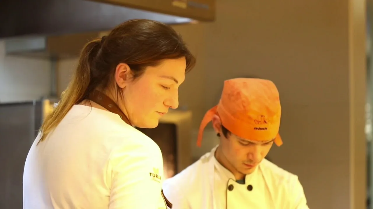 Descubre el encanto gastronómico de Valencia en Restaurante Lienzo: el destino ideal para tu viaje turístico