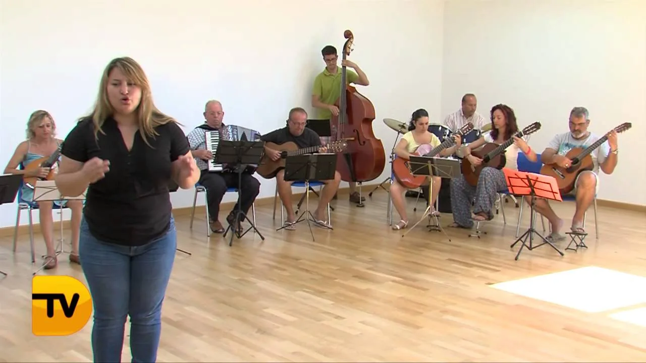 Descubre la magia de la rondalla valenciana en tu próximo viaje de turismo musical