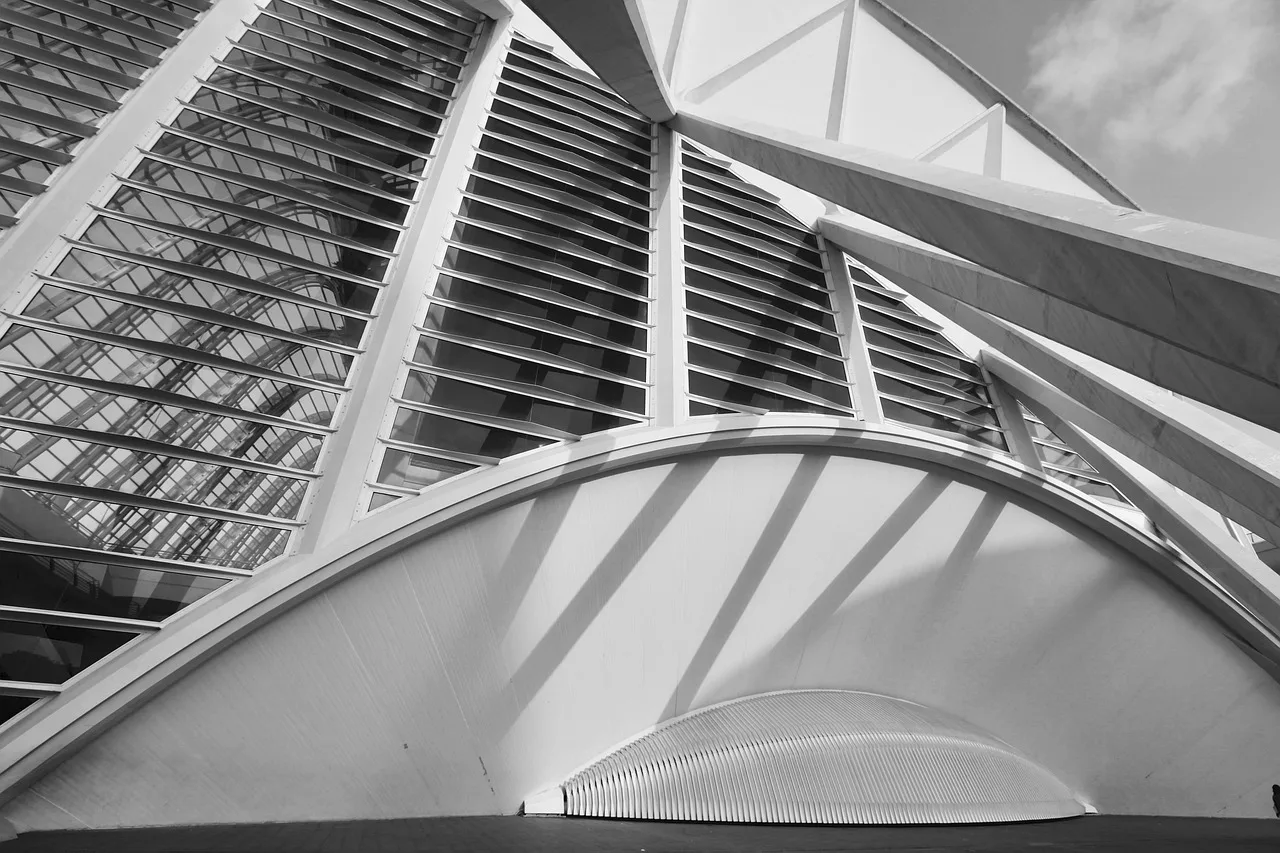 Descubre el encanto fallero en tu próximo viaje a Valencia: Visita el Museo Fallero