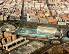 Descubre la historia militar de Valencia: visita obligada para turistas y amantes de los viajes
