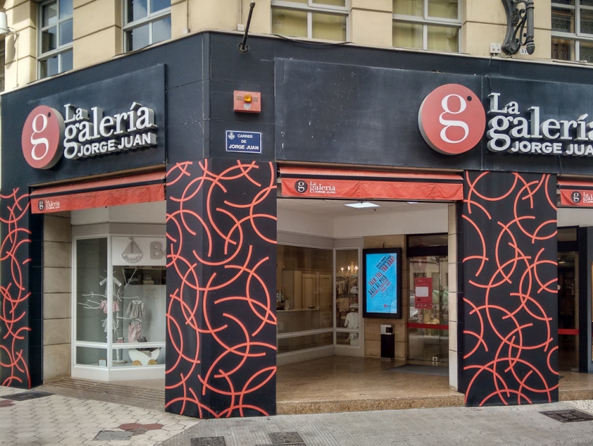 Descubre la experiencia de turismo de compras en la Galería Jorge Juan de Valencia